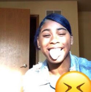 Meet your Posher, Kayla